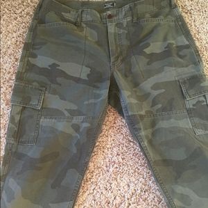 Abercrombie and Fitch camo pant
